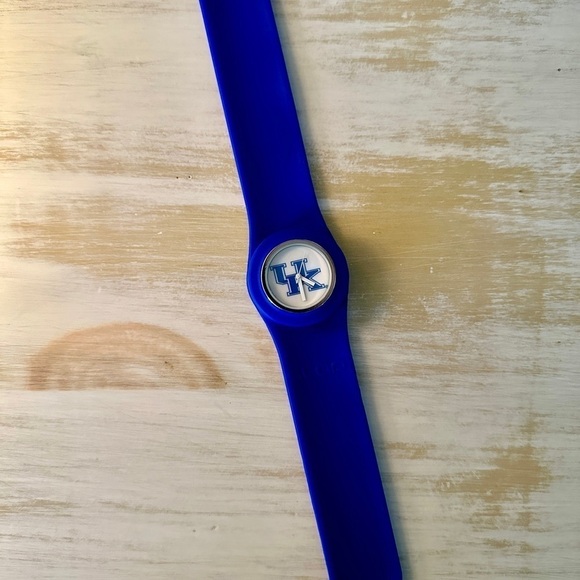 UNIVERSITY OF KENTUCKY, SLAPWATCH. SLAP STYLE SILICONE RUBBER BAND - Picture 1 of 8